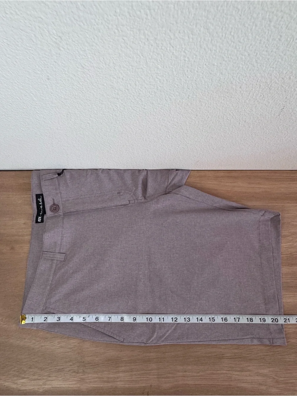 Travis Mathew Beck Shorts Mens 36 x 10” Inseam